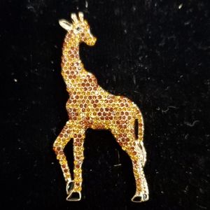 Amazingly brilliant Rhinestone Giraffe Brooch Sp4